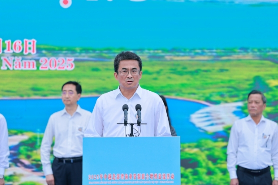 中越联合举行2025年北部湾渔业资源增殖放流活动2 中越联合举行2025年北部湾渔业资源增殖放流活动2