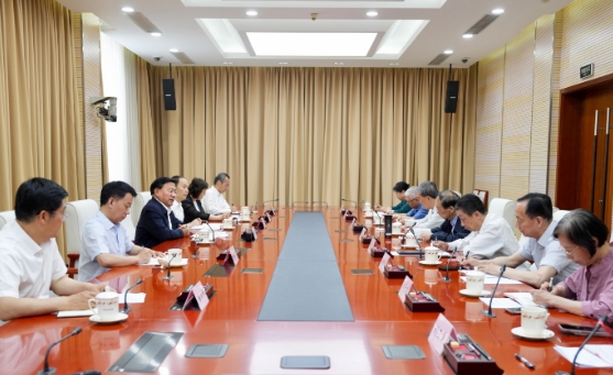 农业农村部召开深入贯彻中央八项规定 精神学习教育征求离退休干部意见座谈会